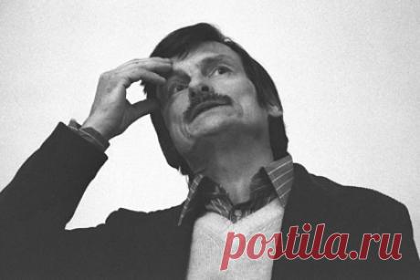 В Иваново откроется арт-проект к 90-летию со дня рождения Тарковского. В творческой резиденции на Ивановском железнодорожном вокзале 8 апреля откроется арт-проект, приуроченный к 90-летию со дня рождения режиссера Андрея Тарковского. В центре экспозиции будут фотографии из личного архива, сделанные в разных городах мира. Также посетителям представят аудиозаписи о современном кино.