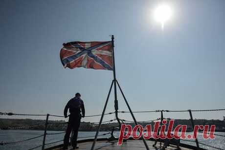 Шойгу дал Черноморскому флоту поручение по отражению атак БПЛА. Черноморскому флоту (ЧФ) надлежит проводить учения и тренировки по отражению атак беспилотных летательных аппаратов (БПЛА) днем и ночью. Такое поручение дал глава российского Министерства обороны (МО) Сергей Шойгу, его слова приводит РИА Новости. Как отметил глава МО, ЧФ необходимо повышать живучесть кораблей.