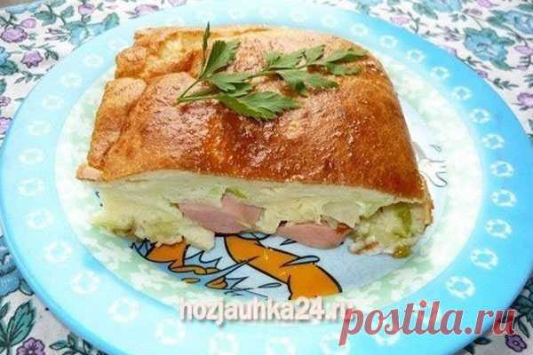 Капустный пирог с сосисками