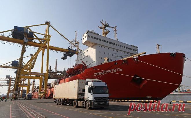 Финляндия заинтересовалась судном из России после повреждения газопровода. Финляндия продолжает расследовать повреждение газопровода Balticconnector, на котором 8 октября произошла утечка. Полиция установила, какие суда были рядом с местом происшествия, среди них оказался российский атомоход «Севморпуть»