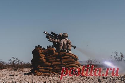 В США назвали особое оружие для украинских партизан в случае «вторжения» России. Американская администрация изучает варианты поставки ПЗРК Stinger на Украину. Источники американских СМИ в окружении президента США Джо Байдена сообщают, что США рассматривают сценарий начала партизанской войны в случае вторжения России и планируют отправить ракеты Stinger украинским повстанцам.