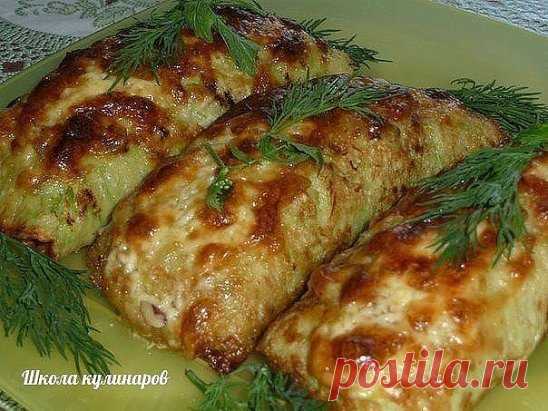 25 рецептов с кабачками:
1. Кабачковые рулетики 