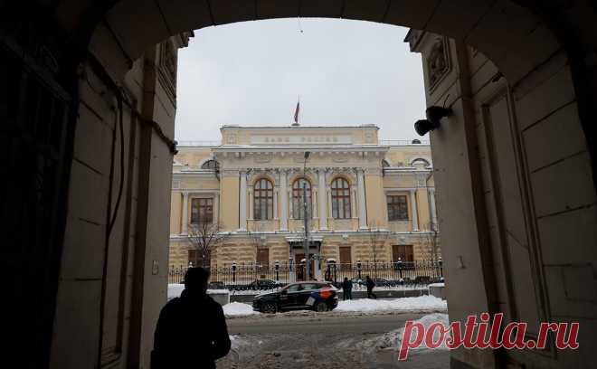 «Ложный друг аналитика»: как приблизить прогнозы ЦБ к реальности. Расхождение прогнозов по ключевой ставке с решениями ЦБ — это проблема не только для банкиров, она касается всех, считает первый зампред ВТБ Дмитрий Пьянов. В статье для РБК он объясняет, почему так происходит и что можно изменить