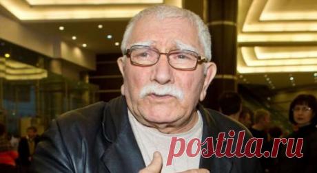 Армен Джигарханян госпитализирован с осложнением после перенесенной пневмонии . Милая Я