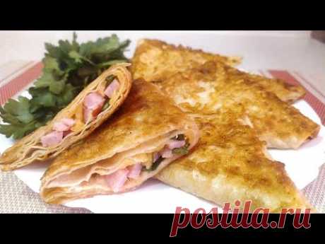 Треугольники из лаваша с ветчиной и сыром. Быстрый завтрак за 10 минут / Flatbread Triangles