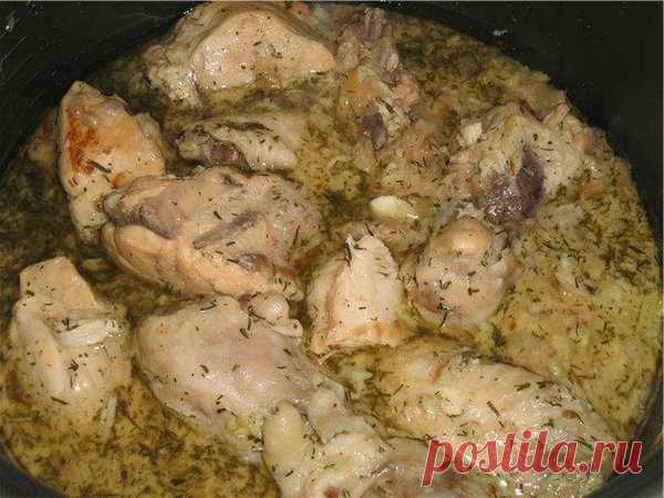 Сочная курочка в собственном соку в мультиварке.