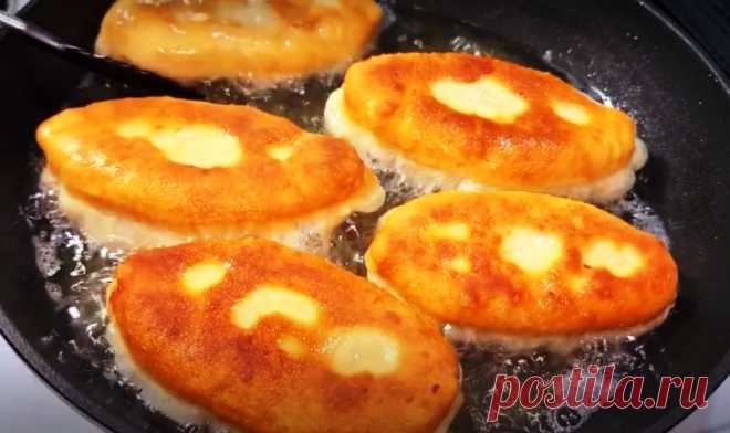 Завтрак за 10 минут: свекровь поделилась рецептом. Пирожки с вкусной начинкой Сосиски и тесто — это идеальное сочетание. Изобрели блюдо в Германии и именовали сосисками в ночной рубашке. В Англии и США дали название поросёнок в одеяле. Позже Америка сделала корн-доги — сосиска в кукурузном тесте. Можно также встретить хот-доги. Это тоже одна из форм сосиски в тесте. Сейчас кулинария пошла дальше, можно  самостоятельно приготовить пирожки […]