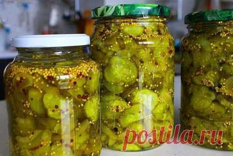 Пряные огурцы на зиму (пикули) 

Такая огуречная заготовка, приносит пряную нотку в обычные бутерброды, сэндвичи или овощные салаты. Большой плюс в том, что годятся огурцы которые не пошли на засолку, тут как раз интереснее вариант — крупные огурцы. 
Состав: 
Показать полностью…