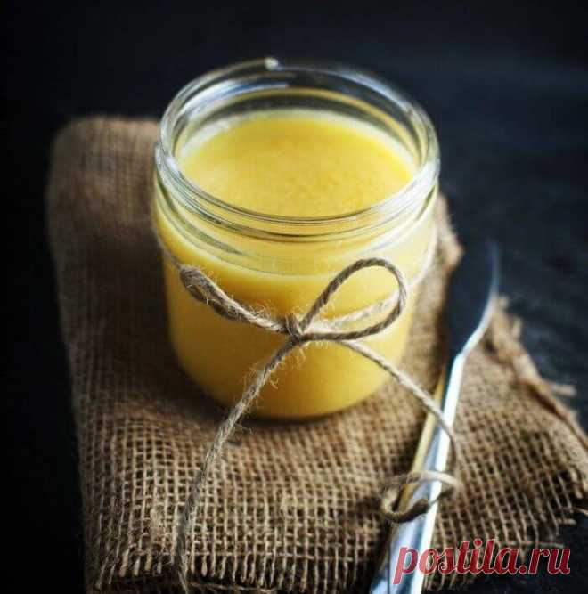 Лечимся маслом гхи Масло гхи эффективно лечит все заболевания, вызванные дисбалансом воздуха и огня (вата и питта), также оно хорошо согревает, потому что имеет огненную природу и глубоко проникает в ткани тела.