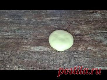 Эти манты поразили не только меня. Каждый год готовлю на праздничный Стол! Для приготовления необходимо взять:вода - 100 мл.соль - 1 ч.л.яйцо - 1 шт.мука - 350 гр.Начинка:фарш - 300 гр.картошка - 2 шт.лук - 3 шт.соль, специи - по вкусуподсолнечное масло - 50 мл.