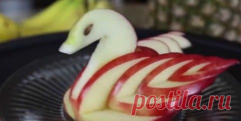 Украшения из овощей и фруктов.
