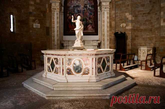 Interior of the Baptistery of Volterra, Italy  |  Volterra, Italy: An Old Town of Special Charm (and 15 Amazing Photos) – Page 3