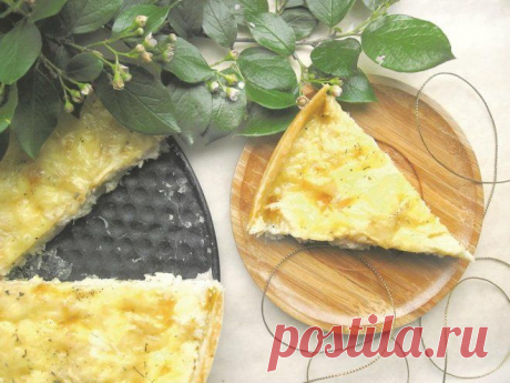 Простой и изысканный пирог с курицей, яблоком и сыром