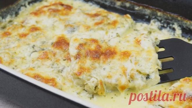 Добавила маринованный огурец и запекла! Теперь только так и делаю! Нежнейшая, сочнейшая рыба