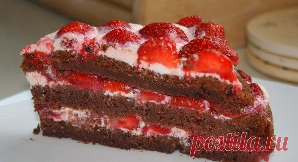 Летний шоколадный торт с клубникой! Что может быть прекрасней в сезон ароматной ягоды!