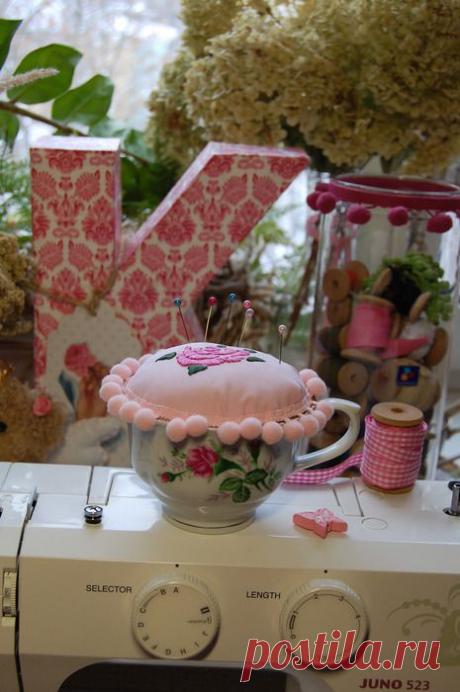 Игольница в чашке