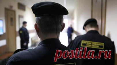 Приставам могут разрешить разыскивать должников по геолокации смартфонов. Концепция развития системы принудительного исполнения до 2030 года предусматривает наделение судебных приставов полномочиями на розыск должников через геолокацию их смартфонов, а также создание единого долгового досье с данными о должниках. Об этом заявили в Минюсте России. Читать далее