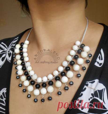 Колье из натуральных камней. Перламутр, Агат, Жемчуг.