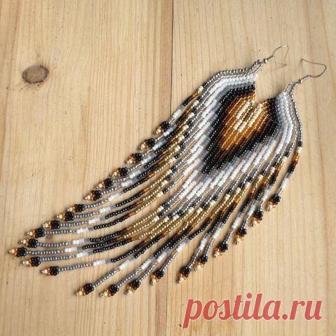 Серьги с бахромой "Золотое перо" | biser.info - всё о бисере и бисерном творчестве
