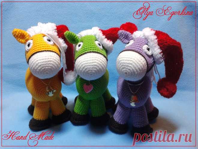 PDF Лошадка. FREE amigurumi crochet pattern. Бесплатный мастер-класс, схема и описание для вязания игрушки амигуруми крючком. Вяжем игрушки своими руками! Лошадь, лошадка, конь, horse, caballo, cheval, pferd, gaul, cavalo. #амигуруми #amigurumi #amigurumidoll #amigurumipattern #freepattern #freecrochetpatterns #crochetpattern #crochetdoll #crochettutorial #patternsforcrochet #вязание #вязаниекрючком #handmadedoll #рукоделие #ручнаяработа #pattern #tutorial #häkeln