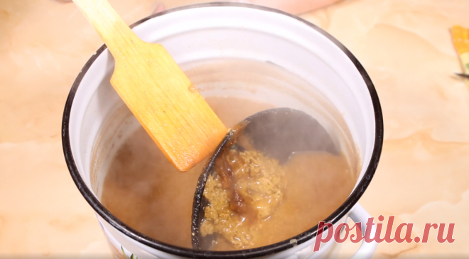 Очистила сковороду с толстым нагаром. Пришлось приготовить специальный раствор. Описание рецепта в этой статье. | Марина Жукова | Яндекс Дзен