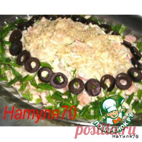 Салат из кальмаров, помидора и ананаса - кулинарный рецепт