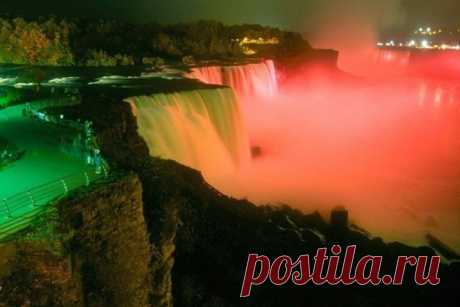 Ниагарский водопад ночью
