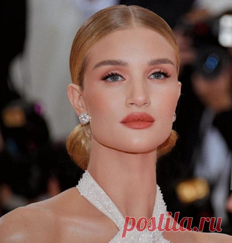 Рози Хантингтон-Уайтли: как подбирает гардероб экс-ангел Victoria s Secret