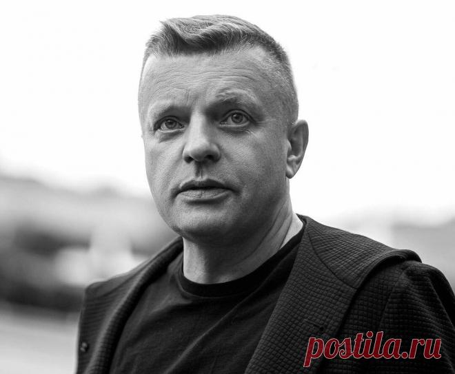  СОВЕТЫ МУЖЧИНАМ: 6 признаков, что вы можете доверять своей женщине. Или какая она, идеальная жена 
 Правда жизни. Что нужно мужчине? Ну серьезно, кроме ЭТОГО. Нужно принимать за него решения? Нет. Нужно учить его жизни? Нет. Может, нужно делать его работу? Тоже нет. На самом деле многие не понимают, что мужчине больше всего нужна поддержка и доверие в отношениях (и честные 0рг@змы). Если это есть, то он всего в жизни […]
Читай пост далее на сайте. Жми ⏫ссылку выше