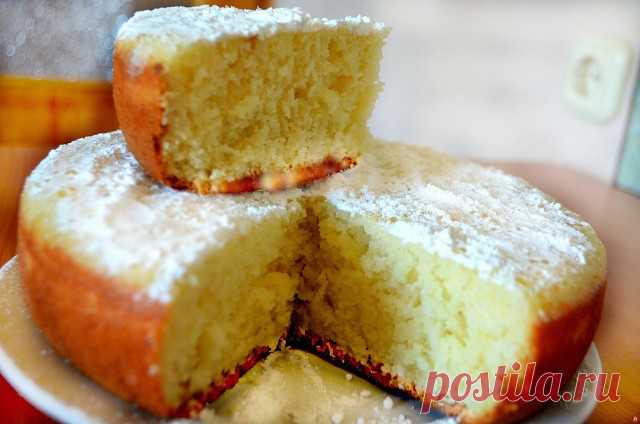 Пирог Манник. Очень вкусный!

Ингредиенты

1 стакан Мука
1 стакан Манка
1 стакан Кефир
стакан Сахар неполный
100 гр. Масло сливочное
Яйцо 2 шт.
0,5 ч.л. Сода

Приготовление

Стакан манки заливаем кефиром. Хорошо перемешиваем и оставляем манку набухать, примерно на 40 минут. Добавляем к набухшей в кефире манке яйца, сахар и размягчённое при комнатной температуре сливочное масло. Всё хорошенько перемешиваем (можно воспользоваться миксером). Добавляем муку и соду. Соду гасить...