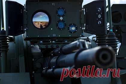 Российские боевые роботы получат систему автоматического наведения. В России разработали оптическую систему автоматического наведения для боевых роботизированных платформ на базе турели, сообщили в конструкторском бюро «Талламхо». Система способна улавливать блики от тепловизоров противника в автоматическом режиме. Изделие работает в заранее определенном секторе.