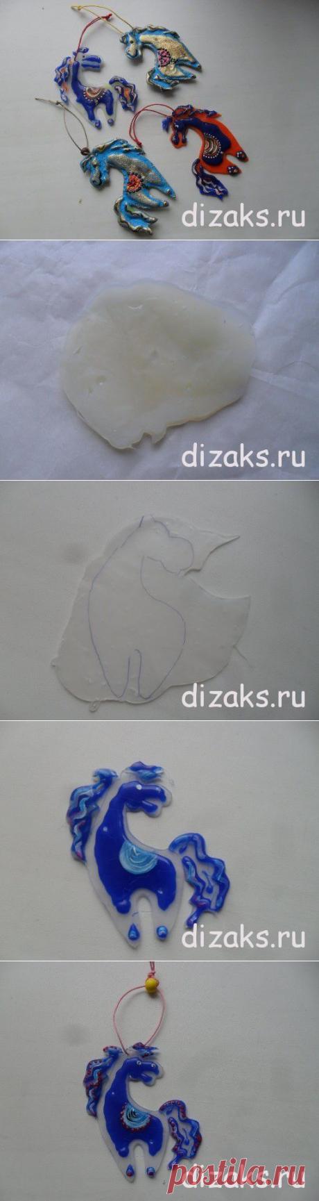 (+1) - Украшение из термоклея: кулон лошадка своими руками | СДЕЛАЙ САМ!