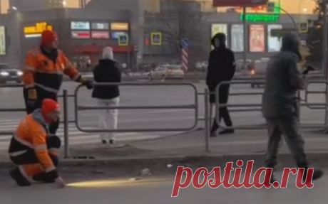 СК опубликовал кадры с места наезда на пятерых пешеходов. Видео. Следственный комитет по Челябинской области опубликовал кадры с места аварии, в которой водитель сбил на перекресте пятерых человек.