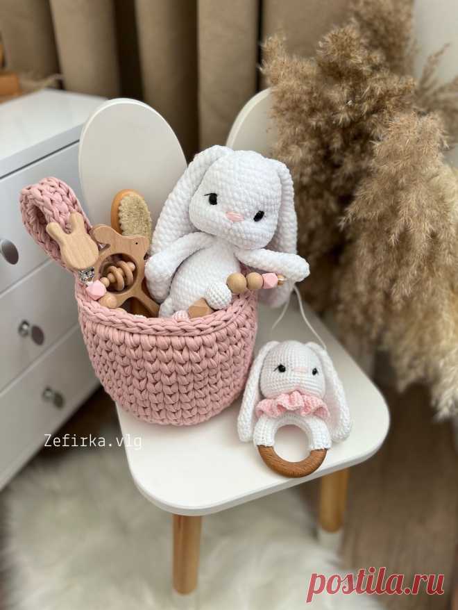 PDF Зайка Эля крючком. FREE crochet pattern; Аmigurumi toy patterns. Амигуруми схемы и описания на русском. Вязаные игрушки и поделки своими руками #amimore - зайка из плюшевой пряжи, заяц, плюшевый зайчик, кролик, зайчонок, крольчонок.