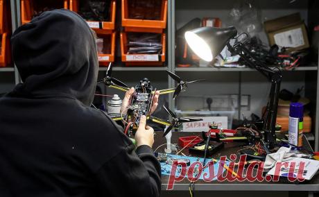 Промсвязьбанк и фонд «Наша правда» создали АНО для развития беспилотников. Промсвязьбанк и фонд «Наша правда» создали АНО «Центр беспилотных систем и технологий». Центр должен решить проблемы с управлением и обслуживанием дронов