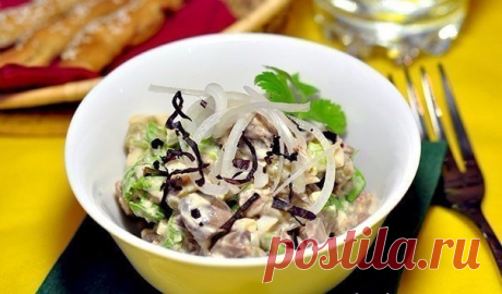 Салат из куриной печени 
Куриная печень - вкусный и полезный продукт. Но внешний вид ее, мягко говоря, не впечатляет, поэтому на праздничном столе печень курицы появляется не часто, разве что в виде паштета. 
Предлагаем Вам …