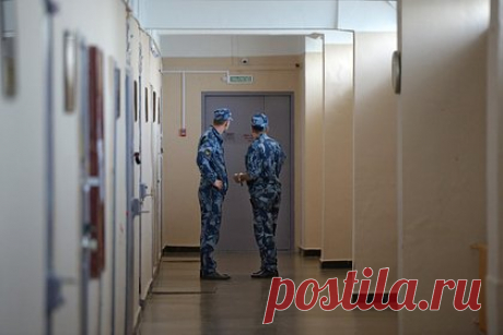 Бывшим российским полицейским вынесли приговоры за взяточничество