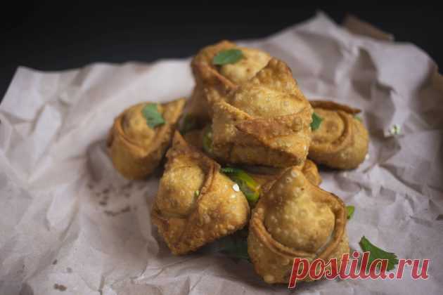 Горячая закуска к пиву: кудяблики с куриным фаршем и беконом