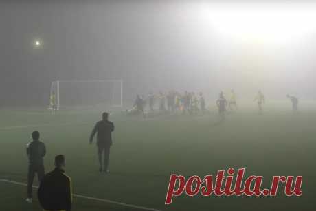 Футболисты избили арбитра во время матча в Иркутске. Футболисты любительской команды «Пахтакор» Бобомурод Алланазаров и Дилмурод Капланов избили арбитра Антона Рженева во время матча против «Виктории». Встреча прошла 1 сентября в рамках лиги-2 чемпионата Иркутска по футболу. На 85-й минуте игры Алланазаров напал с кулаками на судью. После этого рефери ударил Капланов.