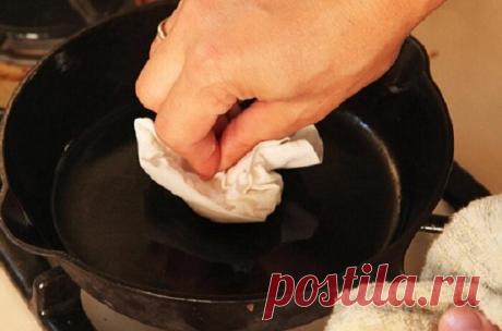 У моей бабушки ничего не пригорало в сковородках. Она покрывала их простым и доступным антипригарным покрытием | Кулинарный техникум | Яндекс Дзен