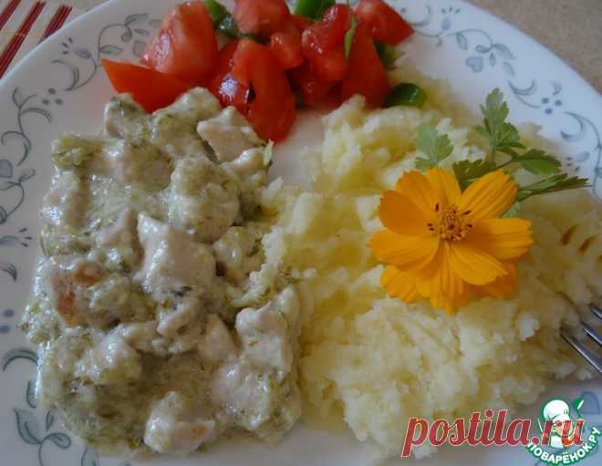 Куриная грудка в соусе из солёных огурцов – кулинарный рецепт
