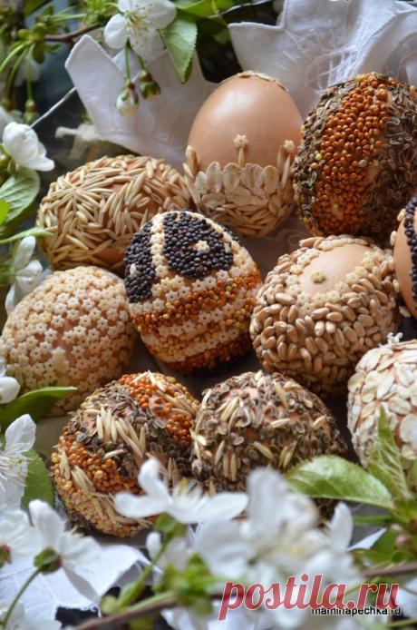 Украшение пасхальных яиц зерном