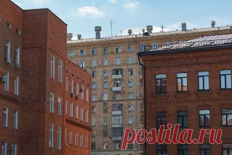 Москвичи стали покупать больше новых квартир. В июле 2022 года в старой Москве стали покупать больше квартир в новостройках — относительно июня положительная динамика составила девять процентов. По данным экспертов, в седьмом месяце нынешнего года в столице было оформлено 4,4 тысячи договоров долевого участия (ДДУ).