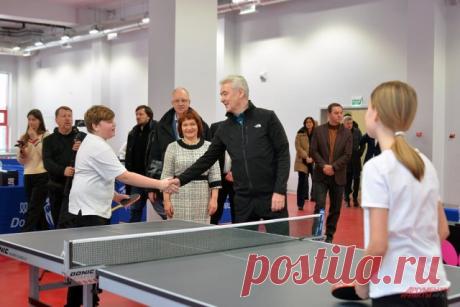 Собянин осмотрел новый теннисный центр «Спартак» на Волоколамском шоссе. В 2024 году в столичном Тушине заработает крупный теннисный центр. Мэр Москвы Сергей Собянин осмотрел итоги строительства.