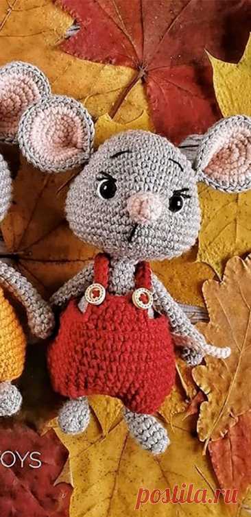 PDF Мышонок Веня крючком. FREE crochet pattern; Аmigurumi animal patterns. Амигуруми схемы и описания на русском. Вязаные игрушки и поделки своими руками #amimore - Мышь, мышка, мышонок.