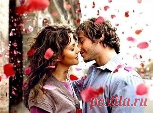 Мужчина, Дух, приходит давать, чтобы получать, наполняться. Женщина, Душа, приходит получать, чтоб от избытка давать, наполнять.
Задача мужчины, Духа, научиться правильно давать на физическом, материальном уровне. Задача женщины, Души, научиться правильно принимать, вырабатывать жизненную силу своей душой. Как ни странно, все остальное будет происходить само собой, мужчина наполняться, а женщина наполнять. Это закон энергии – Любви.