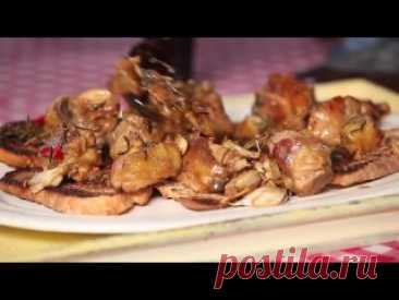 Курица с чили, чесноком и розмарином от Дженнаро Контальдо Нам понадобится:1 кг куриных окорочков6 зубчиков чеснока4 веточки розмарина2 маленьких красных чили1 бокал белого сухого винасольчерный молотый перецПриготовление:Окорочка нарезать крупными кусками, обжарить на оливковом масле до золотистого цвета, посолить, поперчить, добавить...