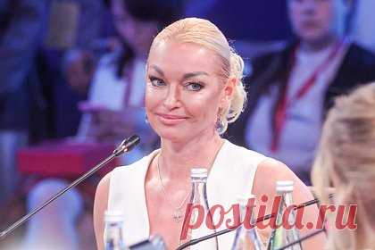 Волочкова назвала подтанцовку Булановой дичью и трешем