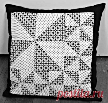 Free Quilt Pattern: Pinwheel Cushion • I Sew Free This pattern uses a variety of simple pinwheels to create this gorgeous piece of eye-candy.   Download