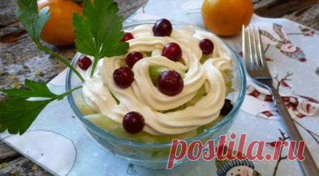 Свежий, нежный и легкий салат «Яблоки на снегу» — Вкусные рецепты
